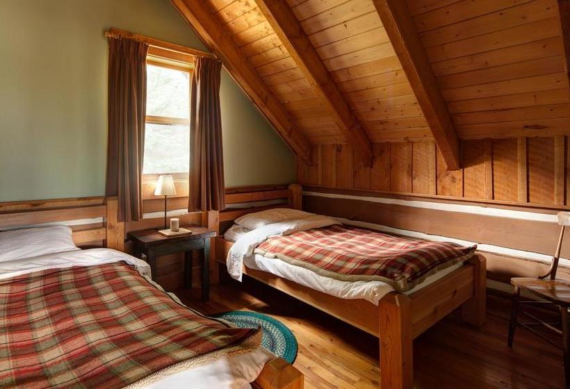 Hotel Nipika Mountain Resort