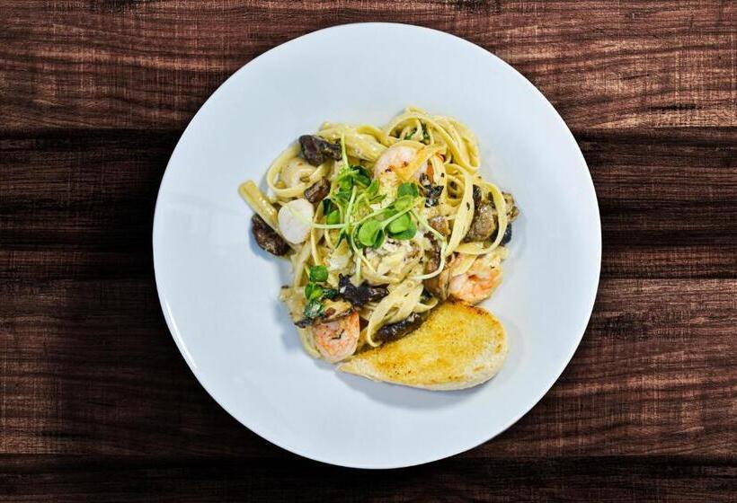 فندق North Star Beach Suites