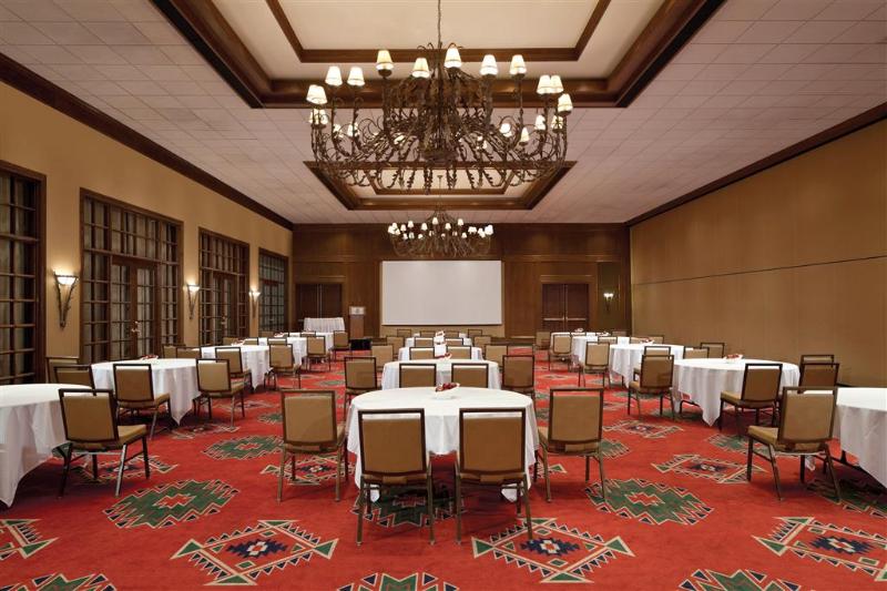 酒店 Red Deer Resort & Casino