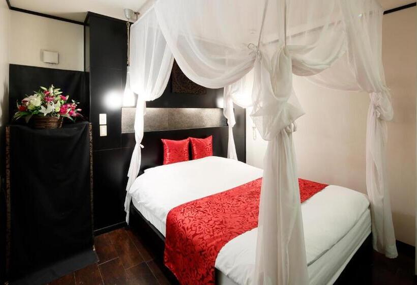 호텔 The Lotus Bali