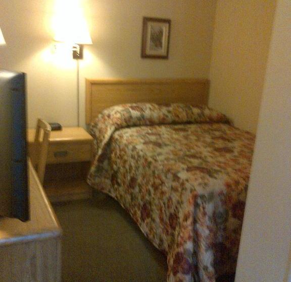 호텔 The Queen's Inn