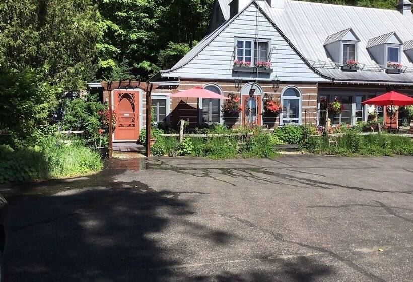 Le Petit Clocher Gite Touristique B & B