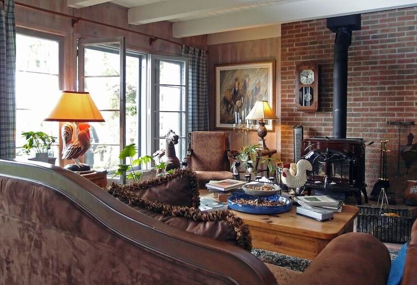 Le Petit Clocher Gite Touristique B & B