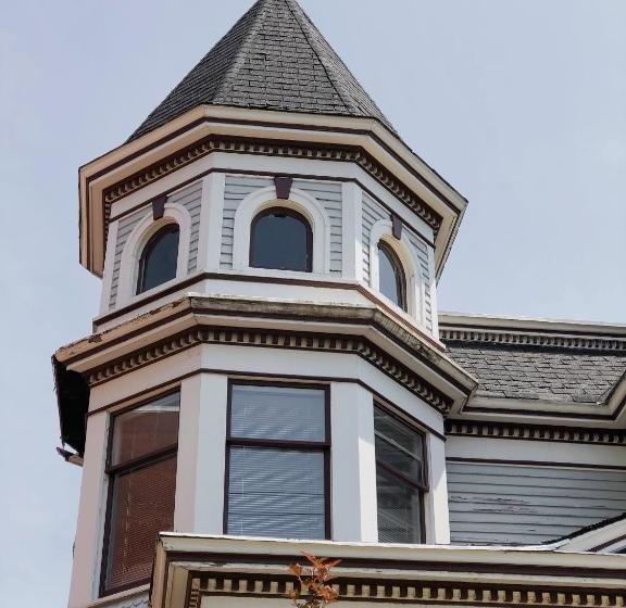 Mahogany Manor Bed & Breakfast