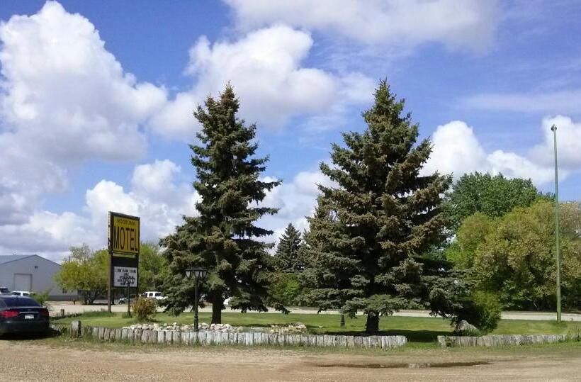 Moosomin Motel