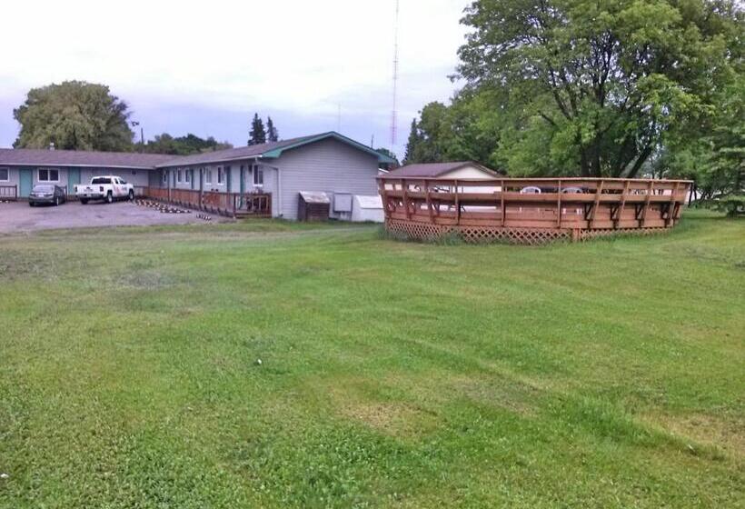 Moosomin Motel