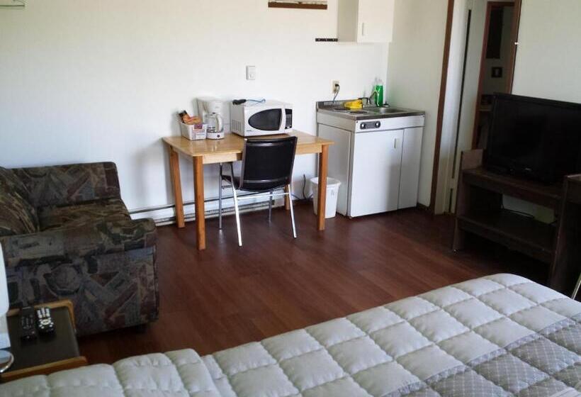 Moosomin Motel