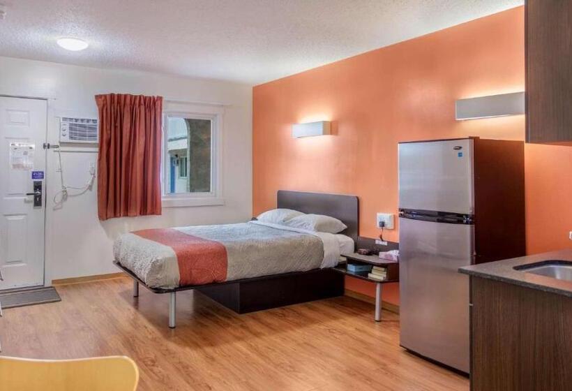 Motel Bo Camrose, Ab