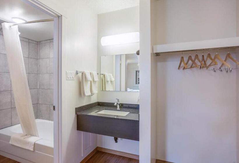 Motel Bo Camrose, Ab