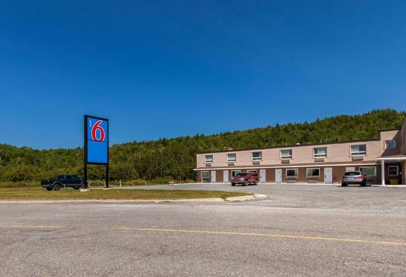 Motel 6sudbury, On