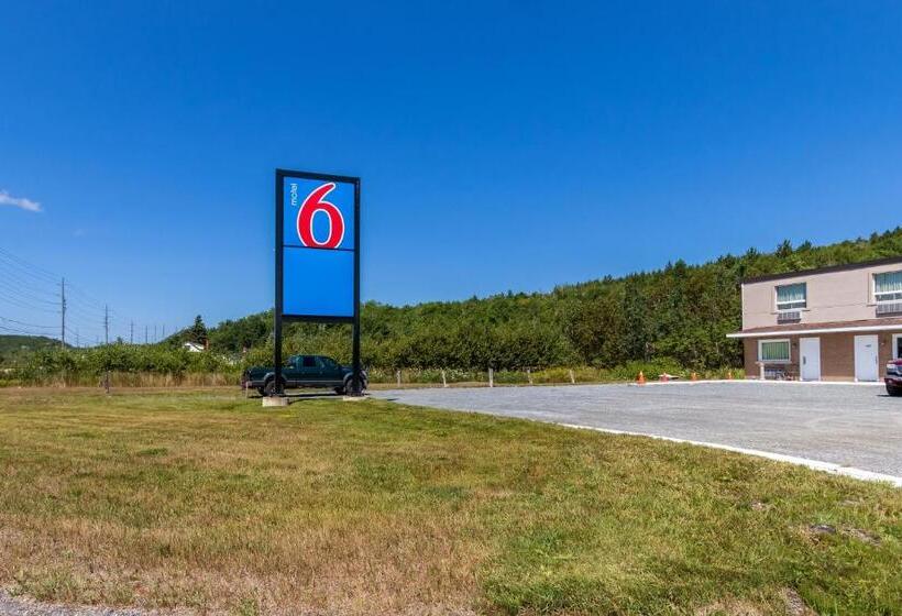 Motel 6sudbury, On
