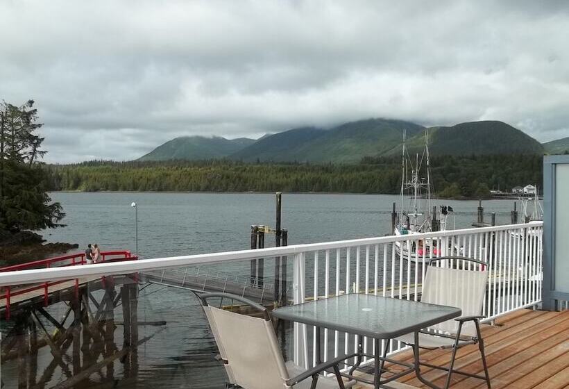 מוטל Bayshore Waterfront Inn