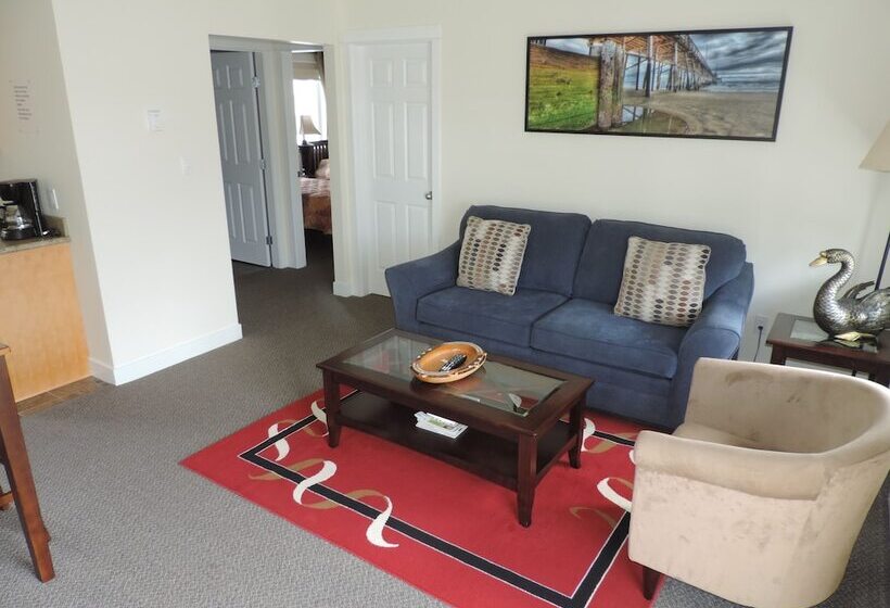 מוטל Bayshore Waterfront Inn