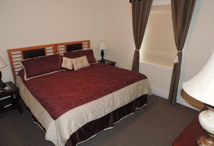 מוטל Bayshore Waterfront Inn