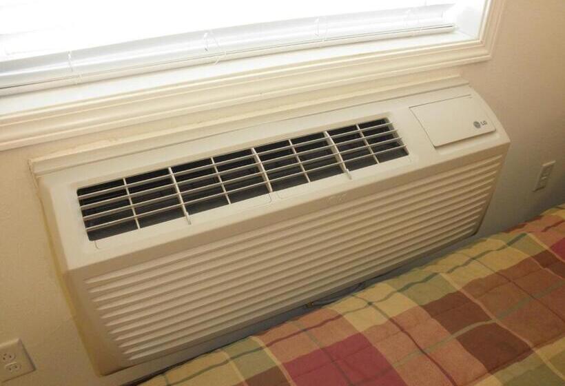 فندق على الطريق Bear S Den Lodge