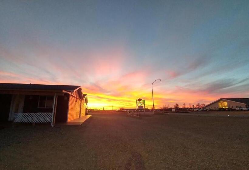 فندق على الطريق Bear S Den Lodge