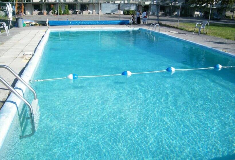 فندق على الطريق Campbellford River Inn