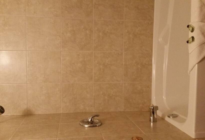 فندق على الطريق Chinook Country Inn