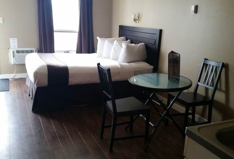 فندق على الطريق Chinook Country Inn