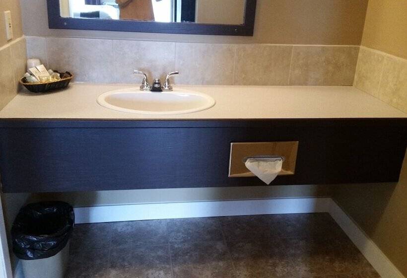 فندق على الطريق Chinook Country Inn