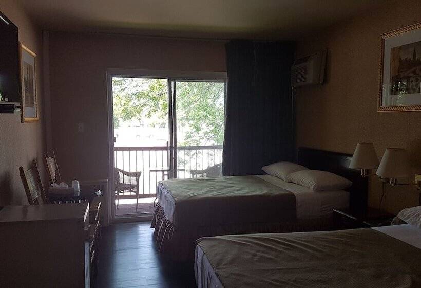 Мотель Chomedey Inn