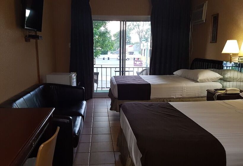 Мотель Chomedey Inn