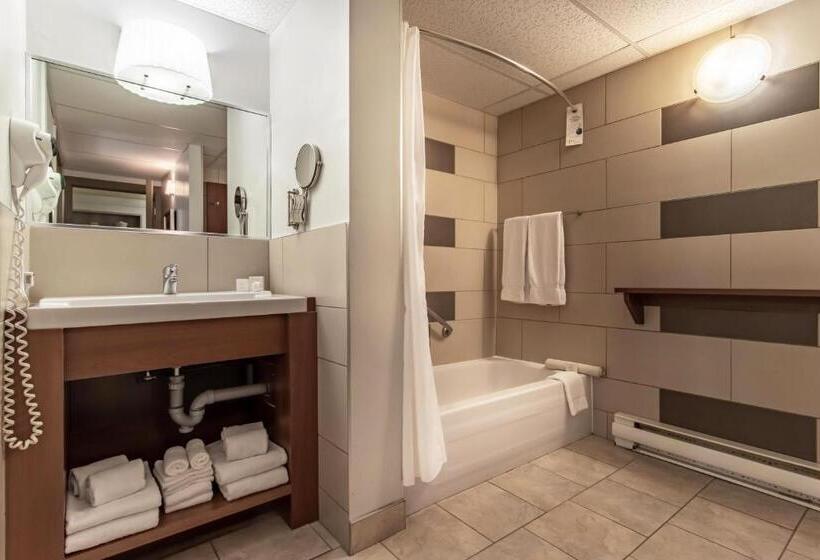 モーテル Clarion Pointe La Malbaie