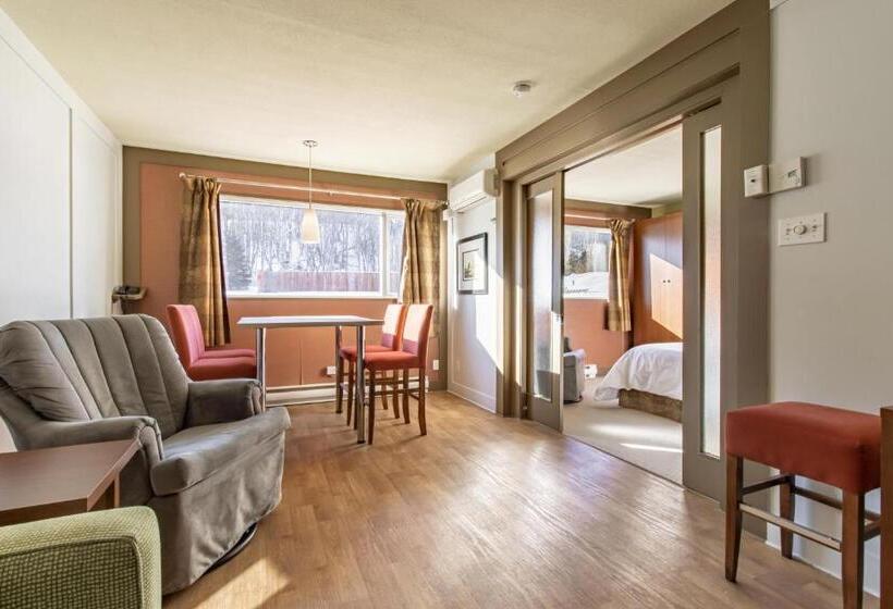 モーテル Clarion Pointe La Malbaie