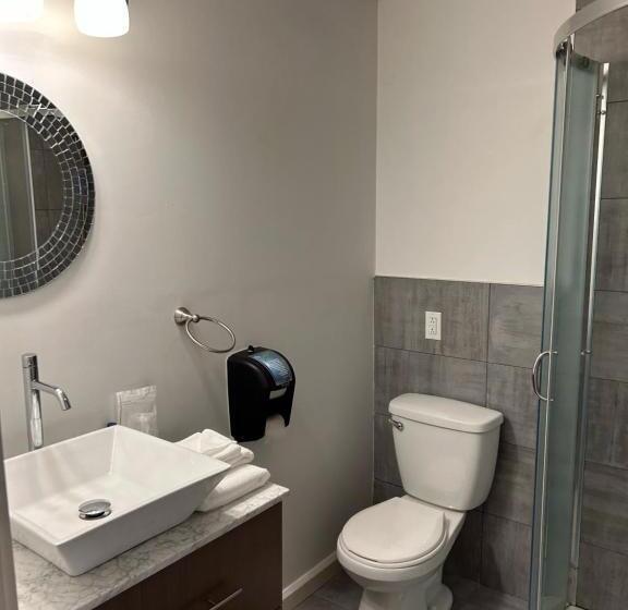 מוטל Complexe Dix80