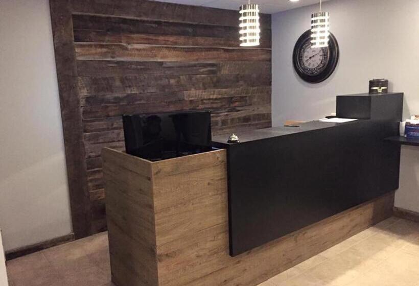 מוטל Complexe Dix80