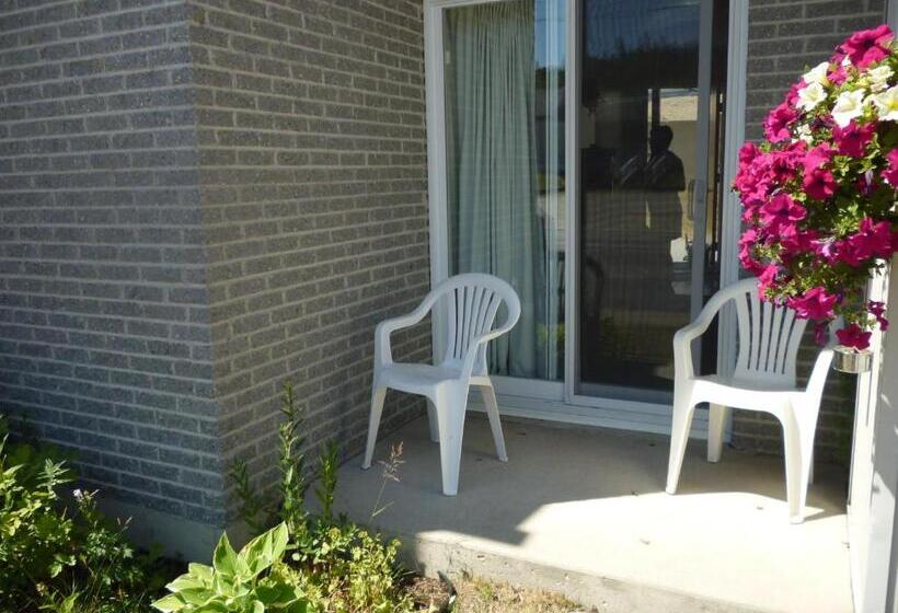 Motel De L'anse A L'eau