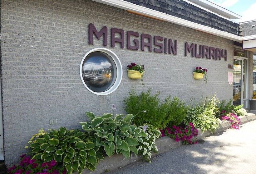 Motel De L'anse A L'eau