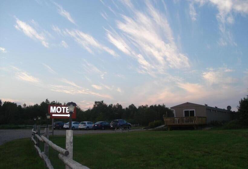 Motel La Maison De Travers