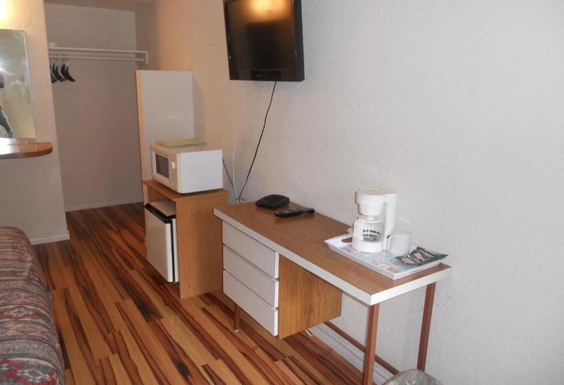 모텔 Lazy Bear Lodge