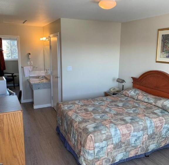 فندق على الطريق Red Deer Inn & Suites