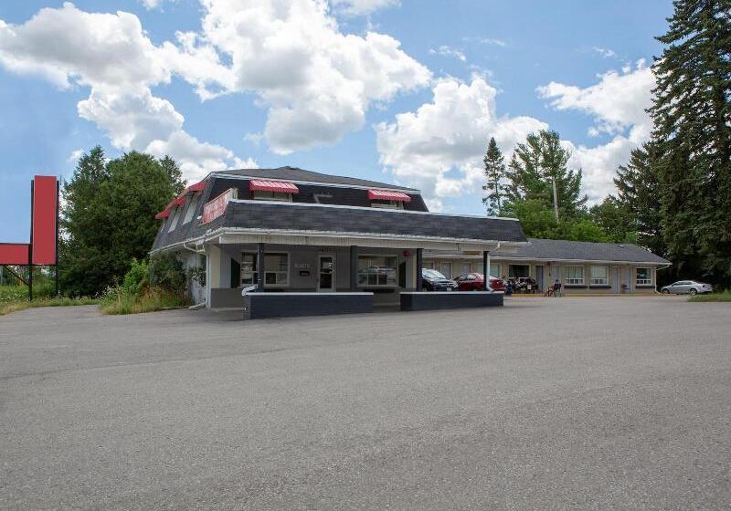 فندق على الطريق Richmond Hill On North