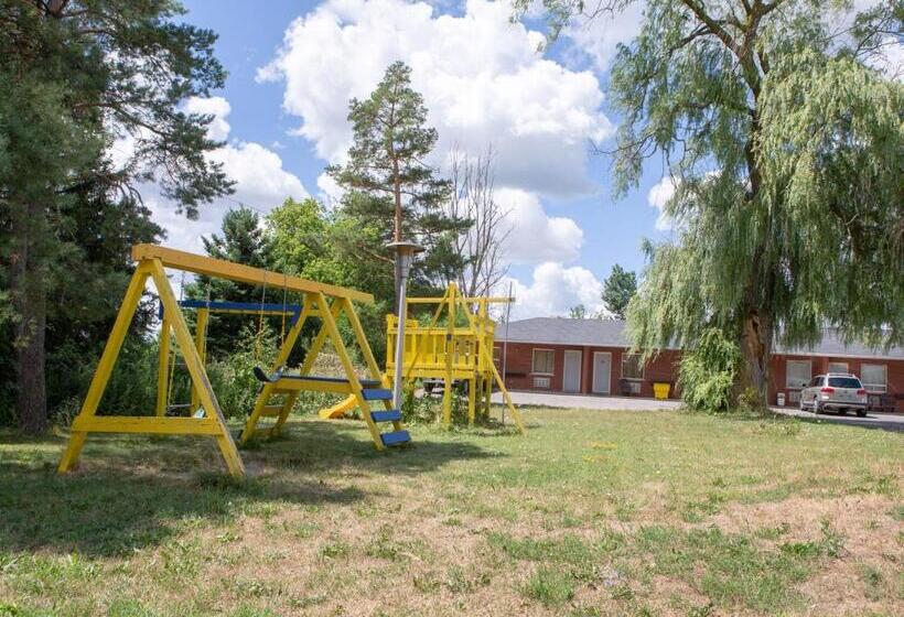 فندق على الطريق Richmond Hill On North