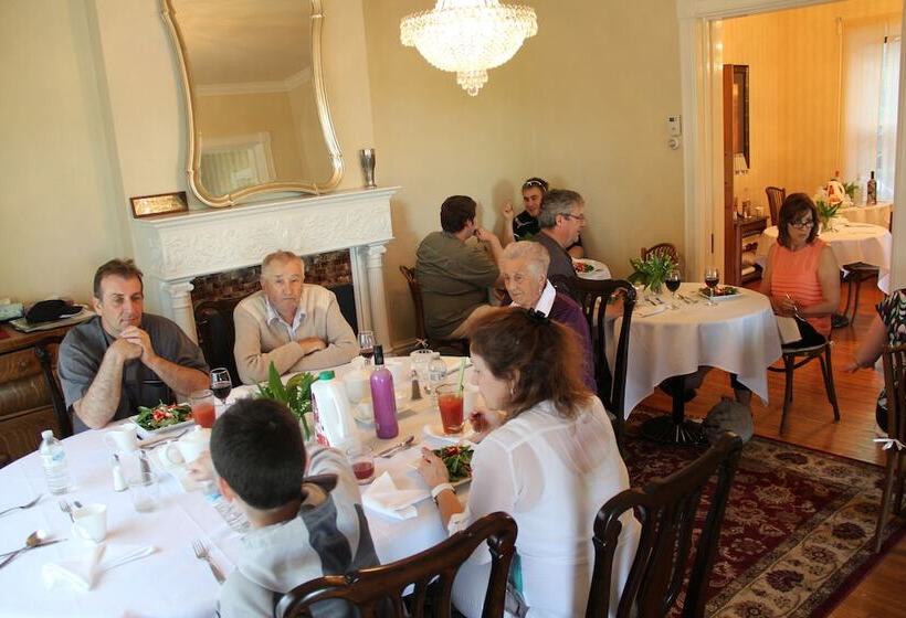 민박 Niagara Luxury Suites