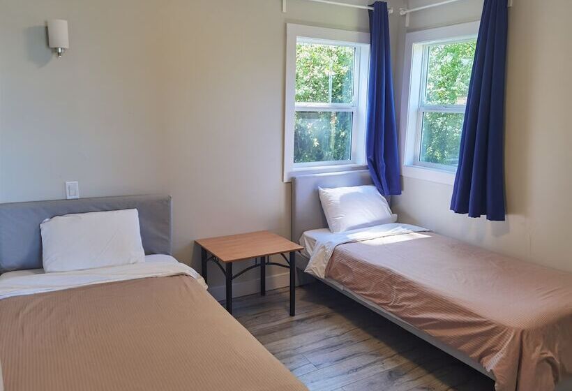 Qualicum Bay Resort