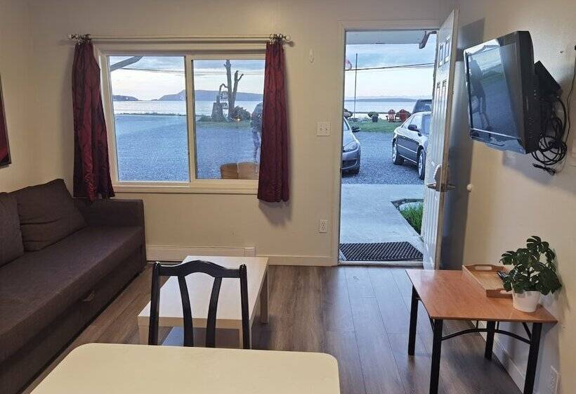 Qualicum Bay Resort