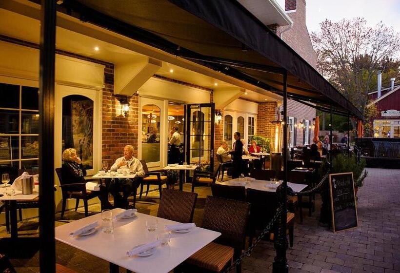 Курорт 124 On Queen Hotel & Spa