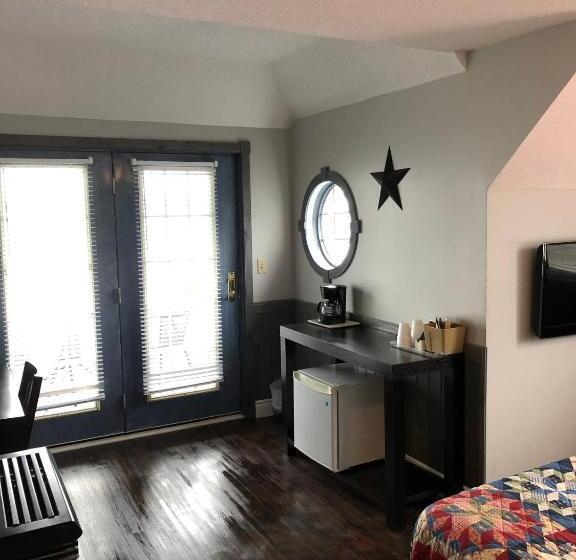 منتجع Boathouse Country Inn