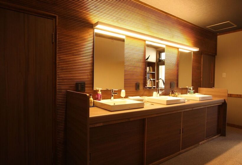 ריוקאן Nozawa Onsen Azegamikan