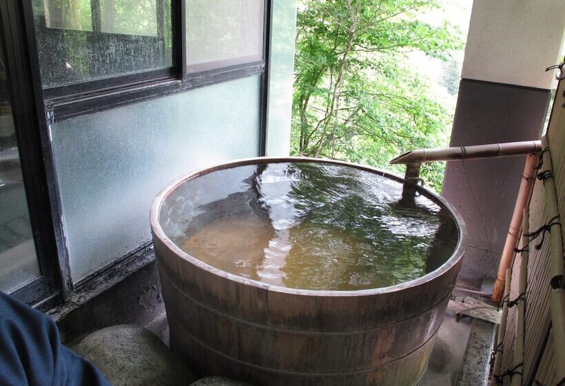 ریوکان Unaginoyu No Yado Takuhide