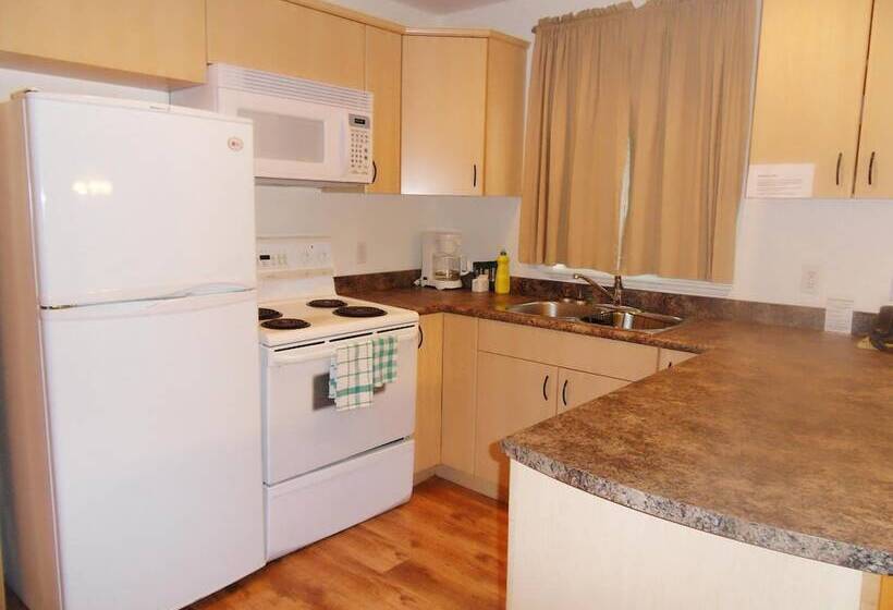 The Hitching Post Motel