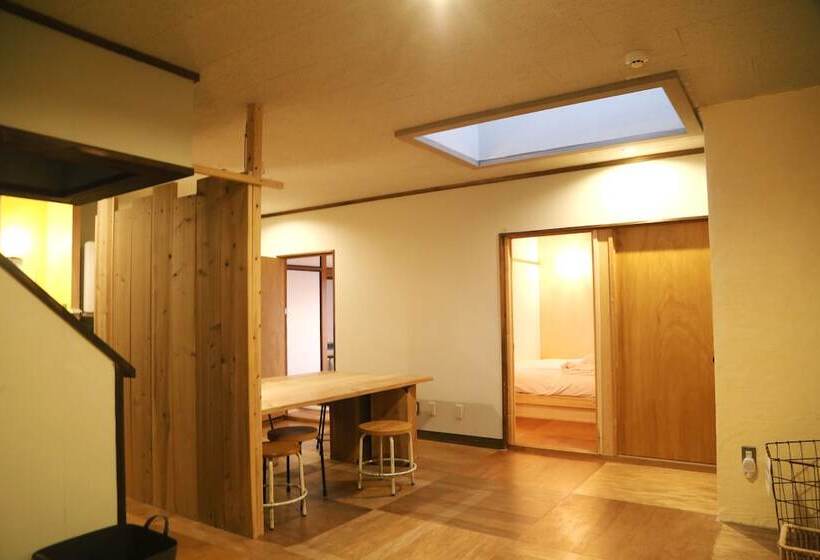 Y Pub & Hostel Tottori