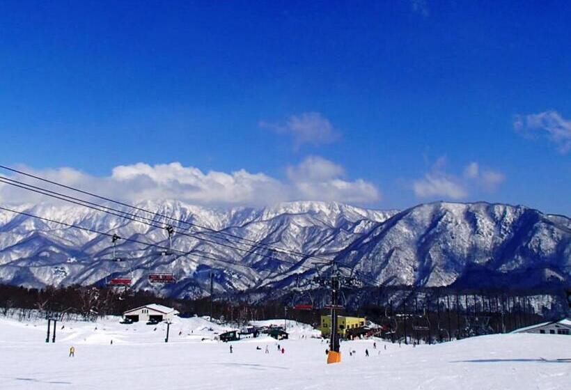 فندق صغير Cerulean Alpine