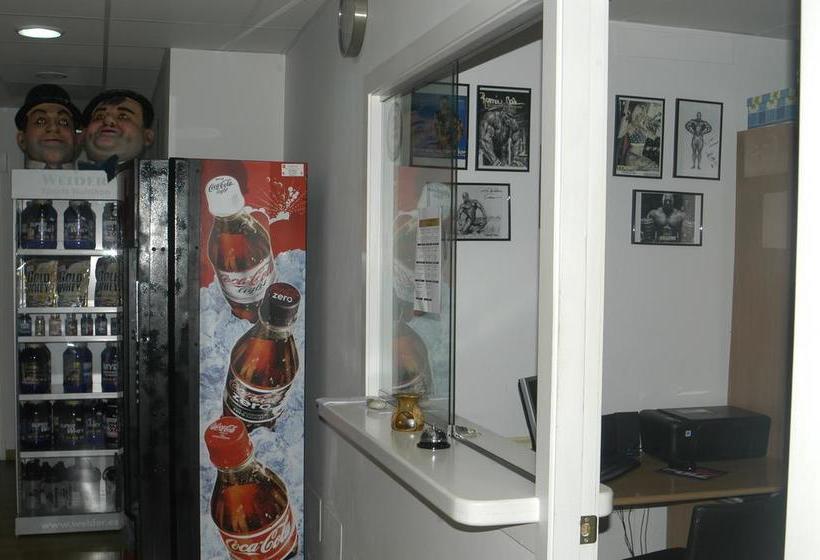 Hostel & Gym Relise   Albergue Juvenil