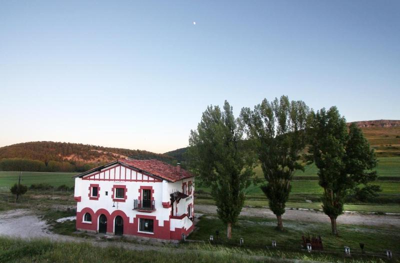 Albergue De La Estación Del Río Lobos