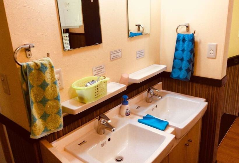 Общежитие Niseko Tabitsumugi Backpackers